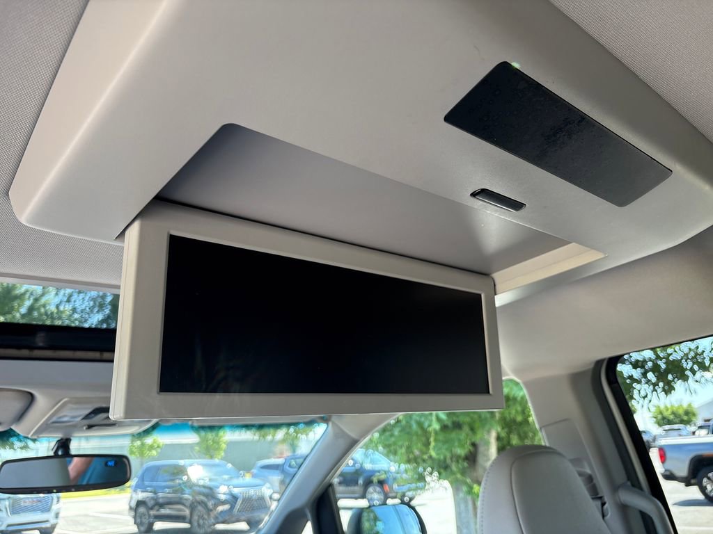 Used 2017 Toyota Sienna XLE Premium FWD image 35