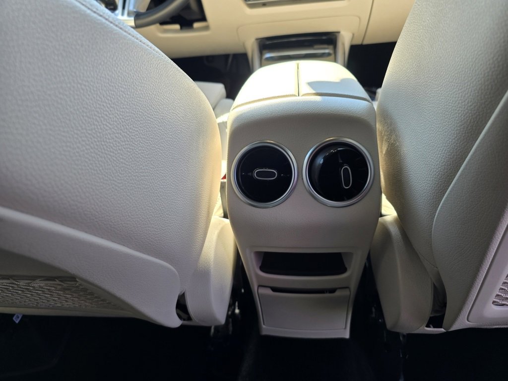 Used 2025 Mercedes-Benz GLA 250 image 31