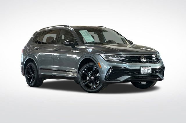 Certified 2024 Volkswagen Tiguan SE R-Line AWD/4WD image 2