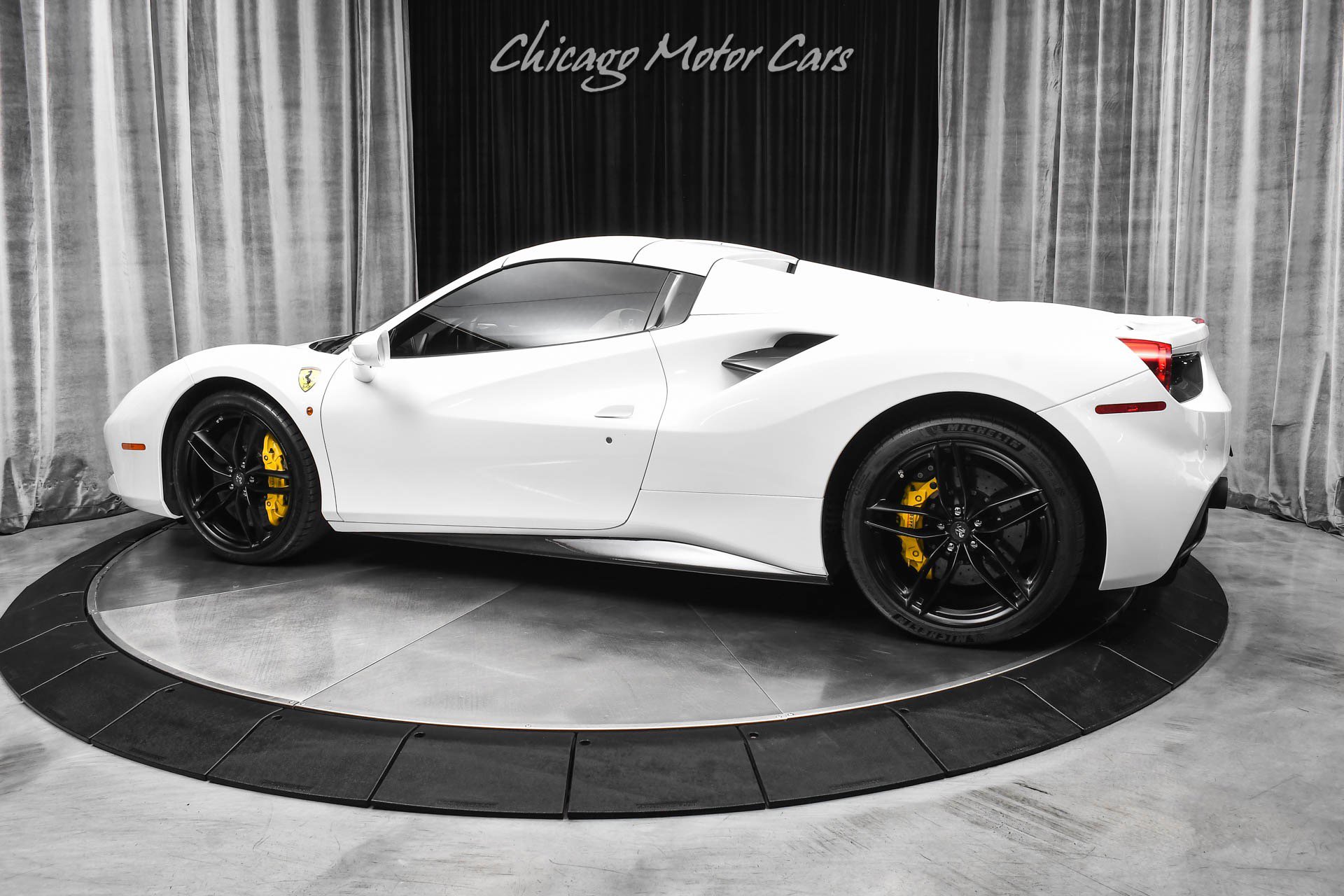 Used 2017 Ferrari 488 Spider image 39