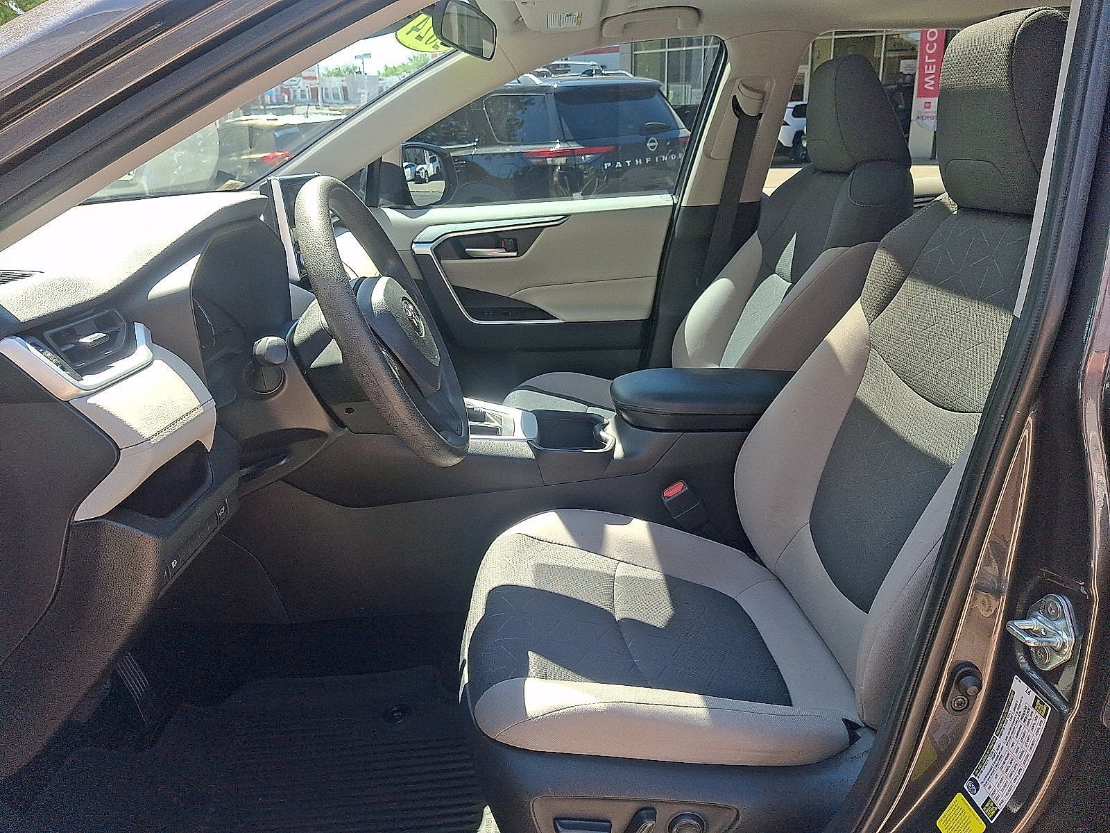 Used 2024 Toyota RAV4 XLE w/ Convenience Package FWD image 13