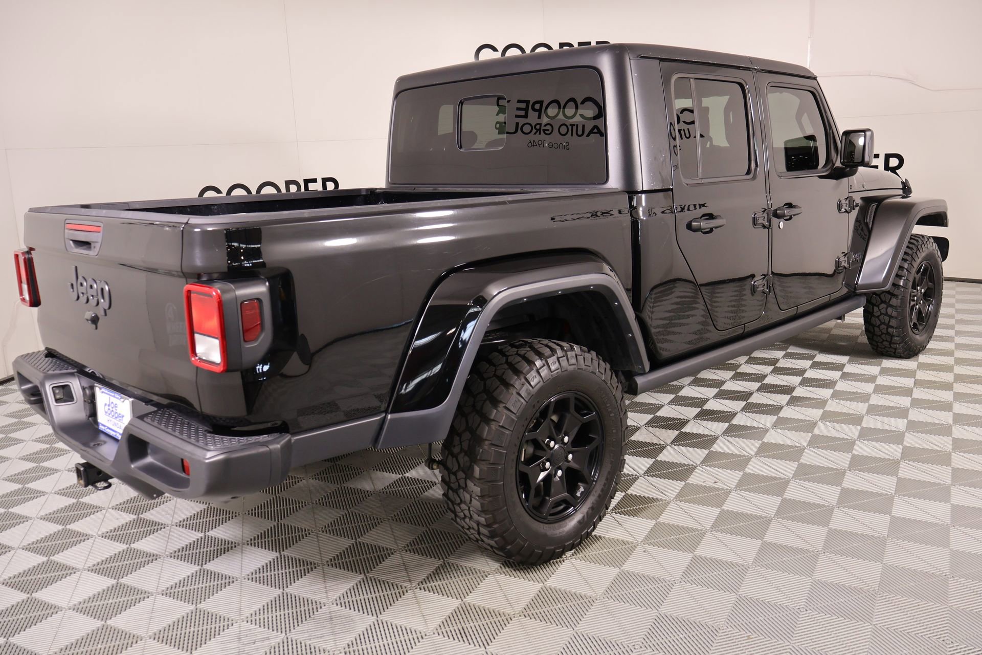 Used 2023 Jeep Gladiator Willys image 20