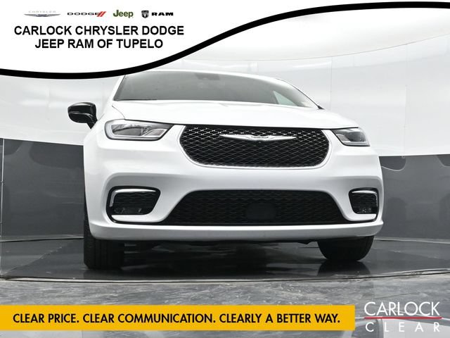 Used 2026 Chrysler Pacifica Limited FWD image 62
