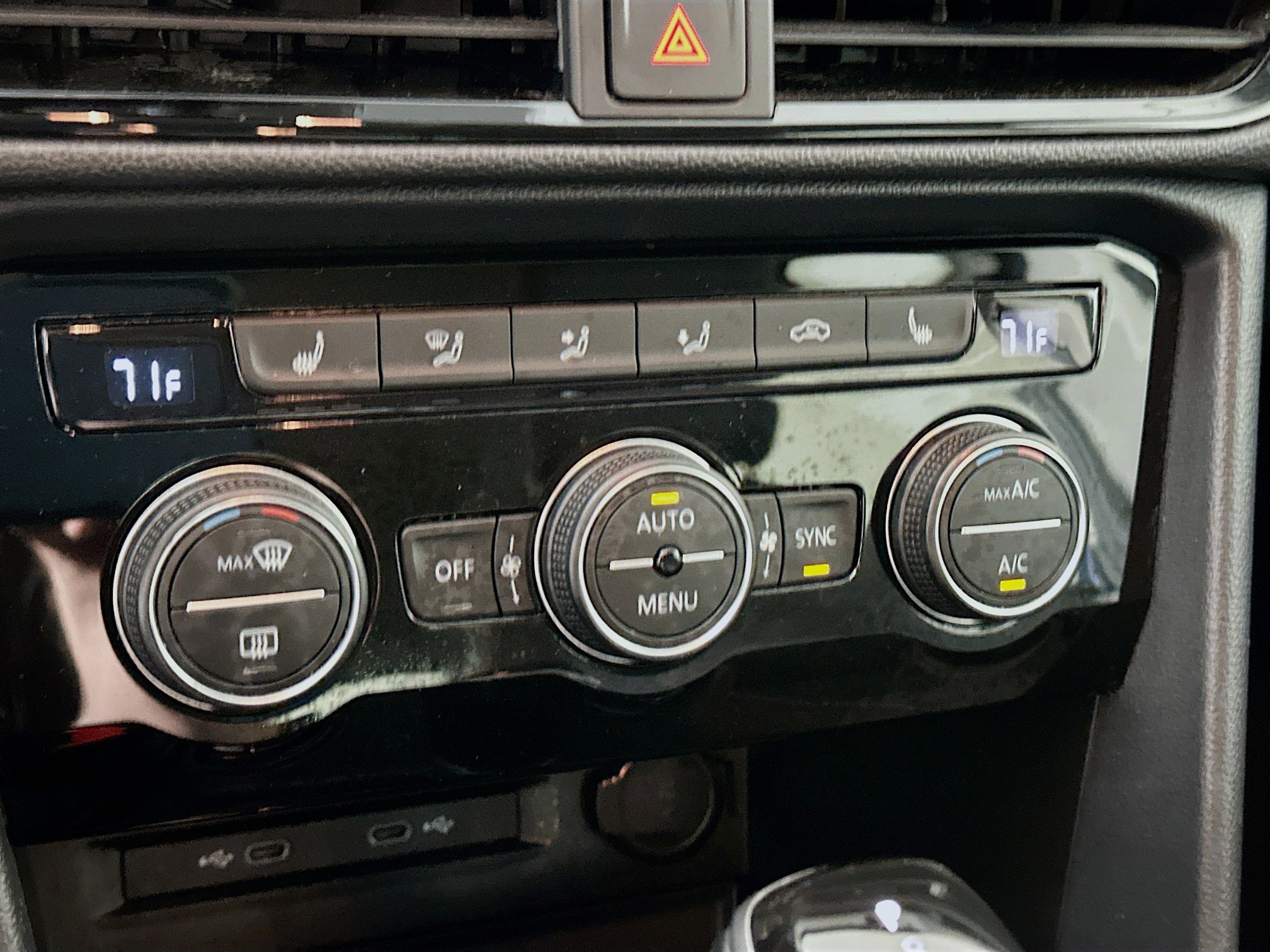 Used 2024 Volkswagen Taos SE image 22