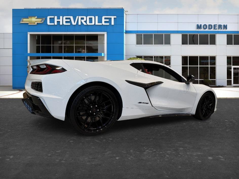 Used 2026 Chevrolet Corvette Z06 RWD image 4