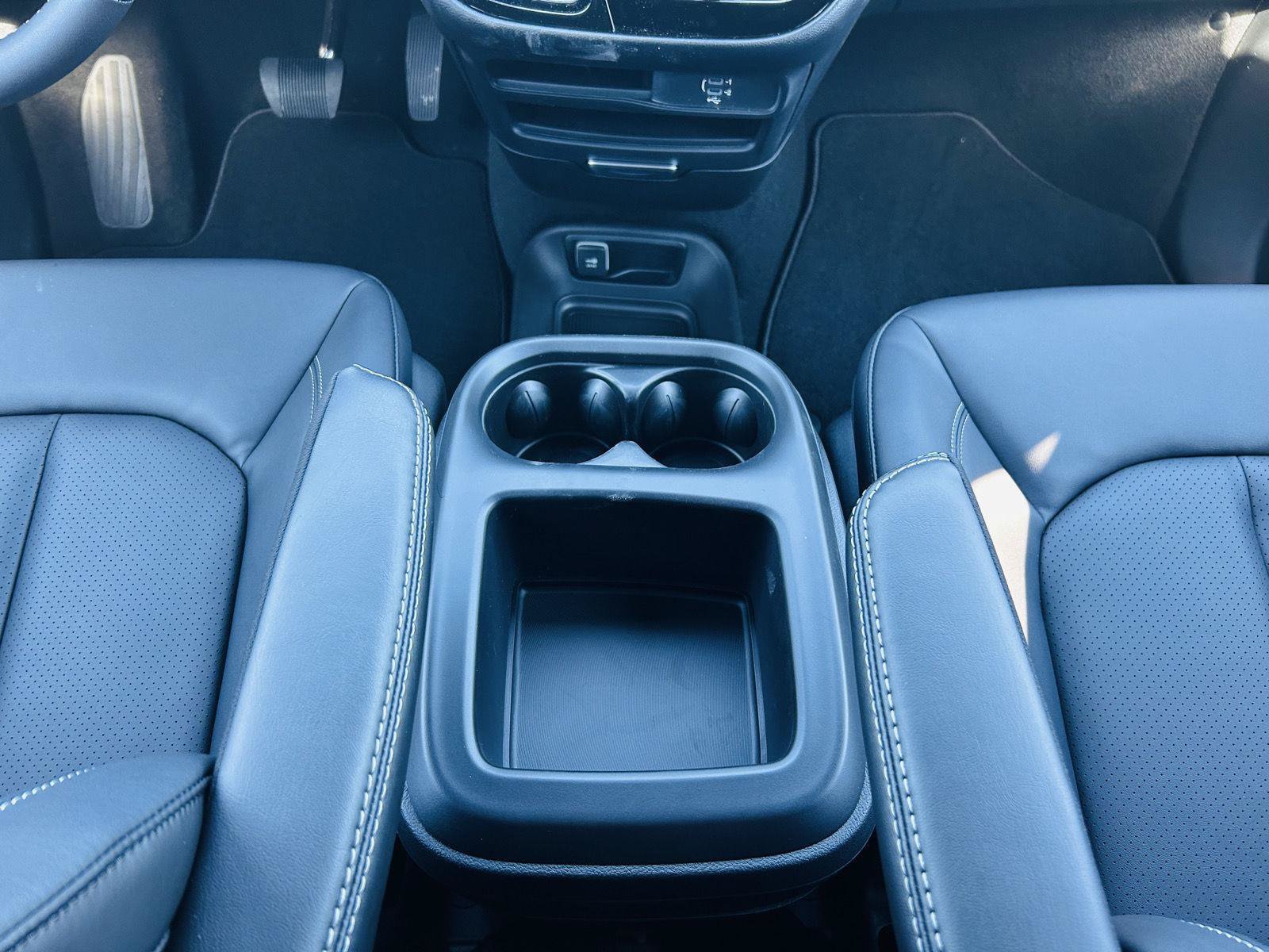 New 2026 Chrysler Voyager LX FWD image 22