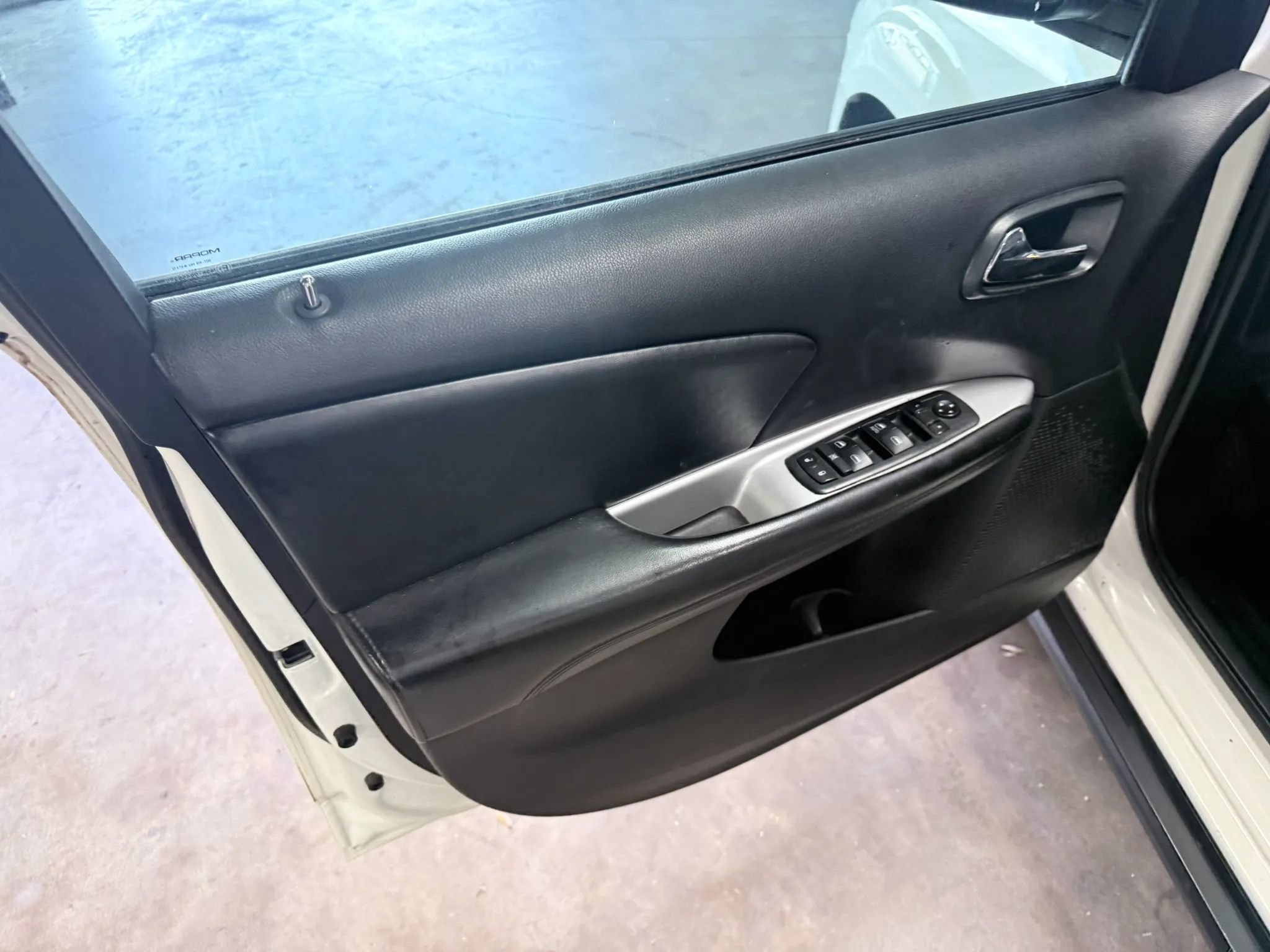 Used 2018 Dodge Journey SE w/ Blacktop Package FWD image 11