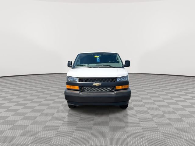 Used 2026 Chevrolet Express 2500 Extended w/ Driver Convenience Package RWD image 3