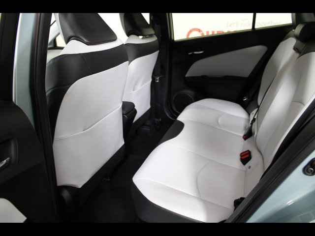 Used 2016 Toyota Prius Four Touring w/ Premium Convenience Package FWD image 14
