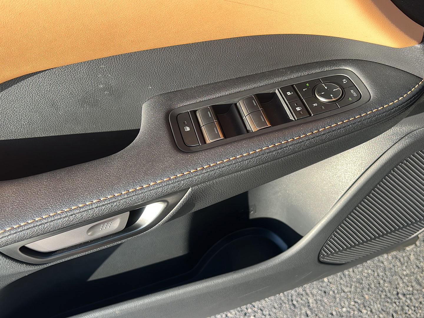 Certified 2025 Lexus RX 350 Premium w/ Accessory Package (Z1) image 32