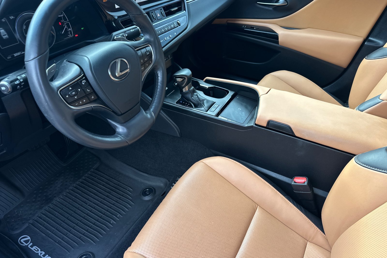 Used 2023 Lexus ES 300h w/ Premium Package FWD image 7