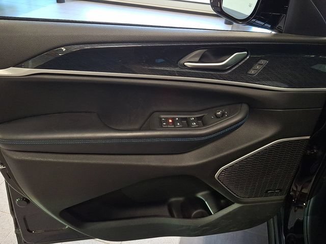 Used 2023 Jeep Grand Cherokee Trailhawk w/ Luxury Tech Group III AWD/4WD image 11