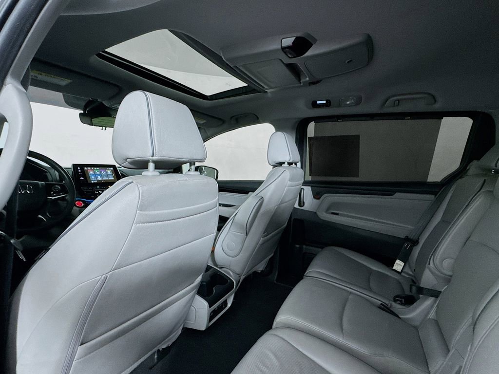 Used 2024 Honda Odyssey Elite image 19