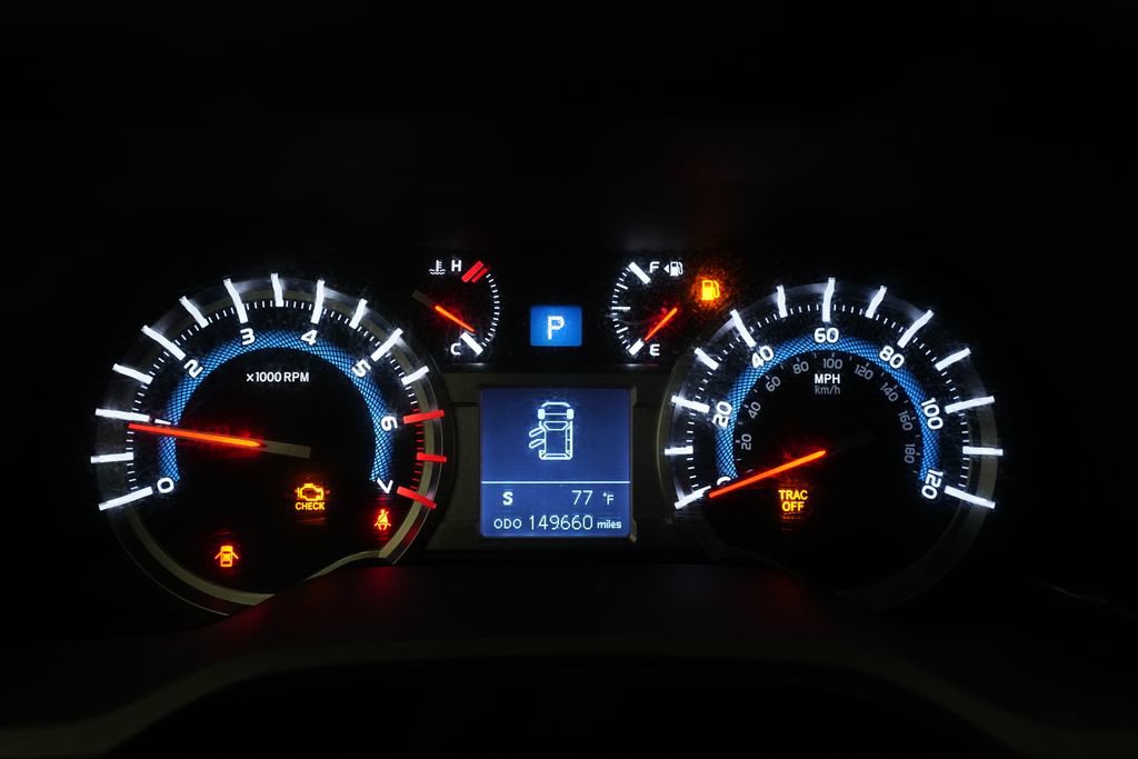 Used 2016 Toyota 4Runner Limited AWD/4WD image 2