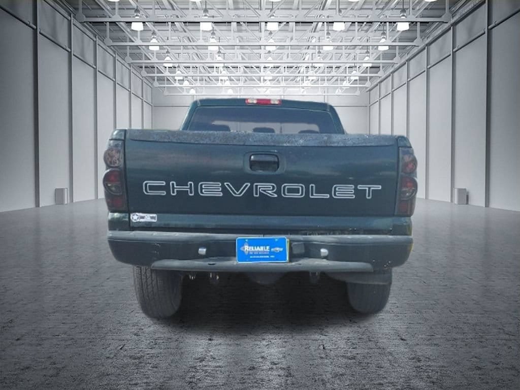 Used 2004 Chevrolet Silverado 1500 W/T w/ Snow Plow Prep Package AWD/4WD image 5