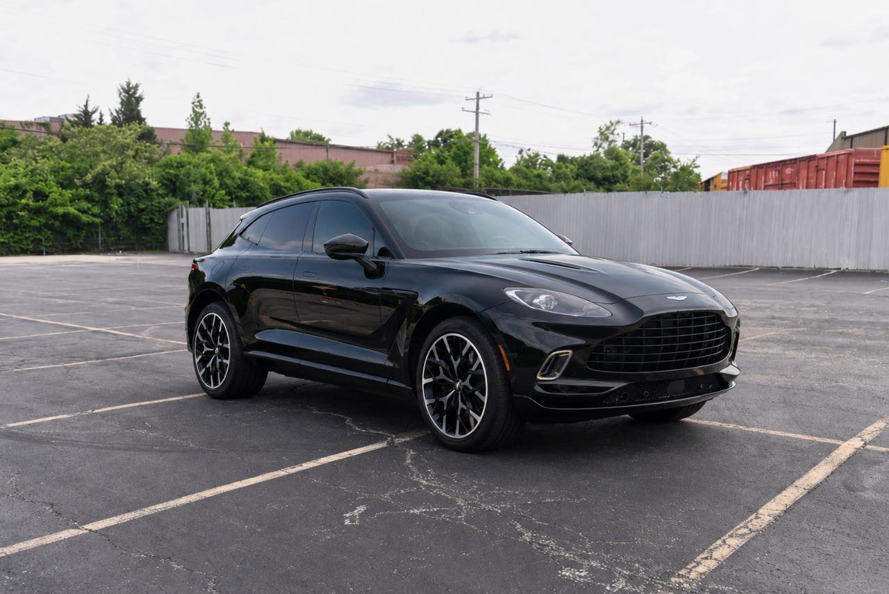 Used 2021 Aston Martin DBX AWD/4WD image 2