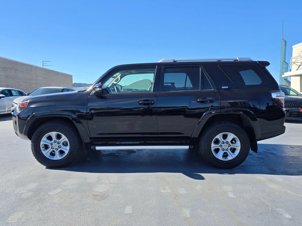 Used 2017 Toyota 4Runner SR5 Premium AWD/4WD image 7