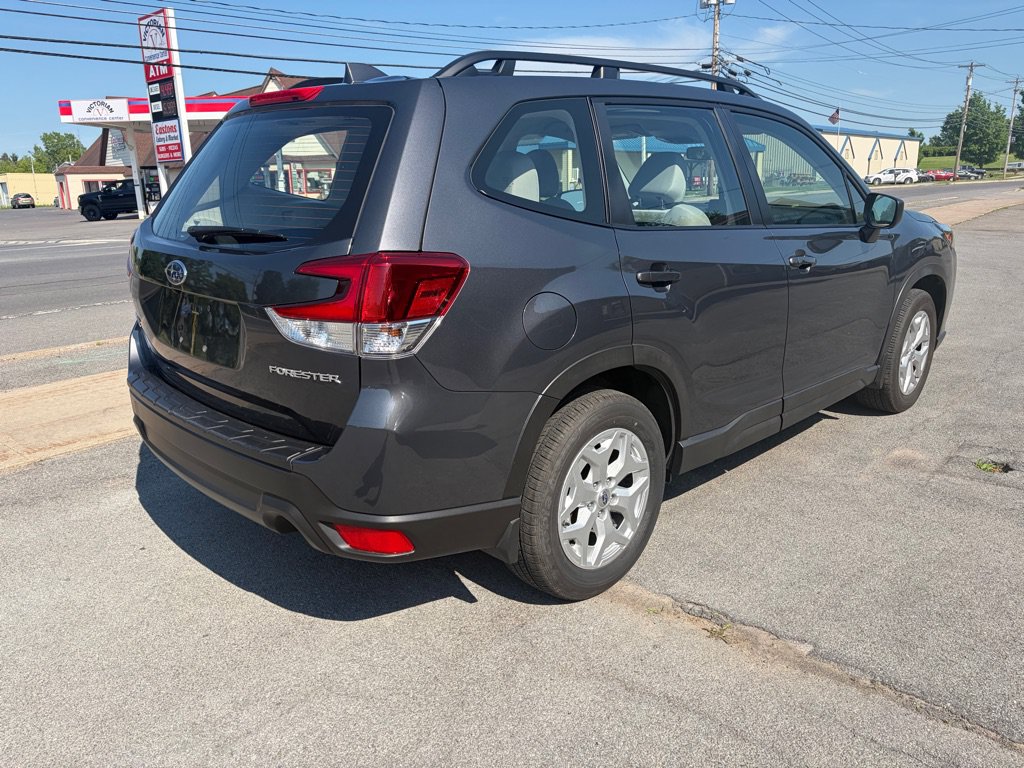 Used 2023 Subaru Forester AWD/4WD image 7