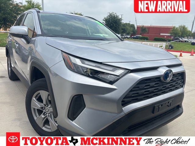 Used 2023 Toyota RAV4 LE AWD/4WD image 1