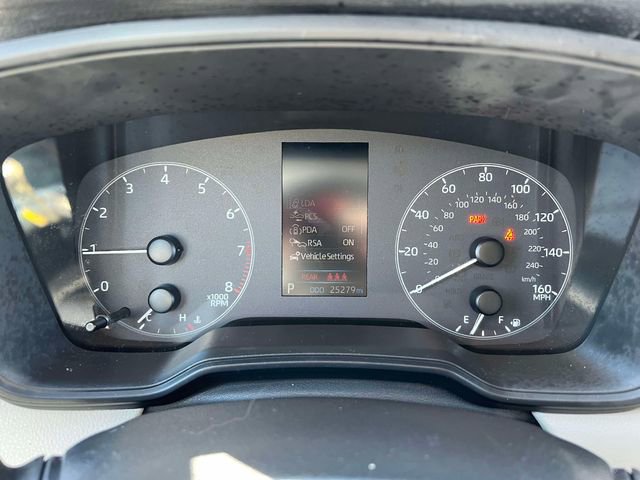 Certified 2023 Toyota Corolla Cross L image 28