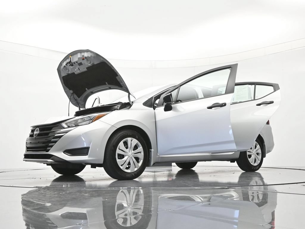 Used 2025 Nissan Versa S FWD image 48