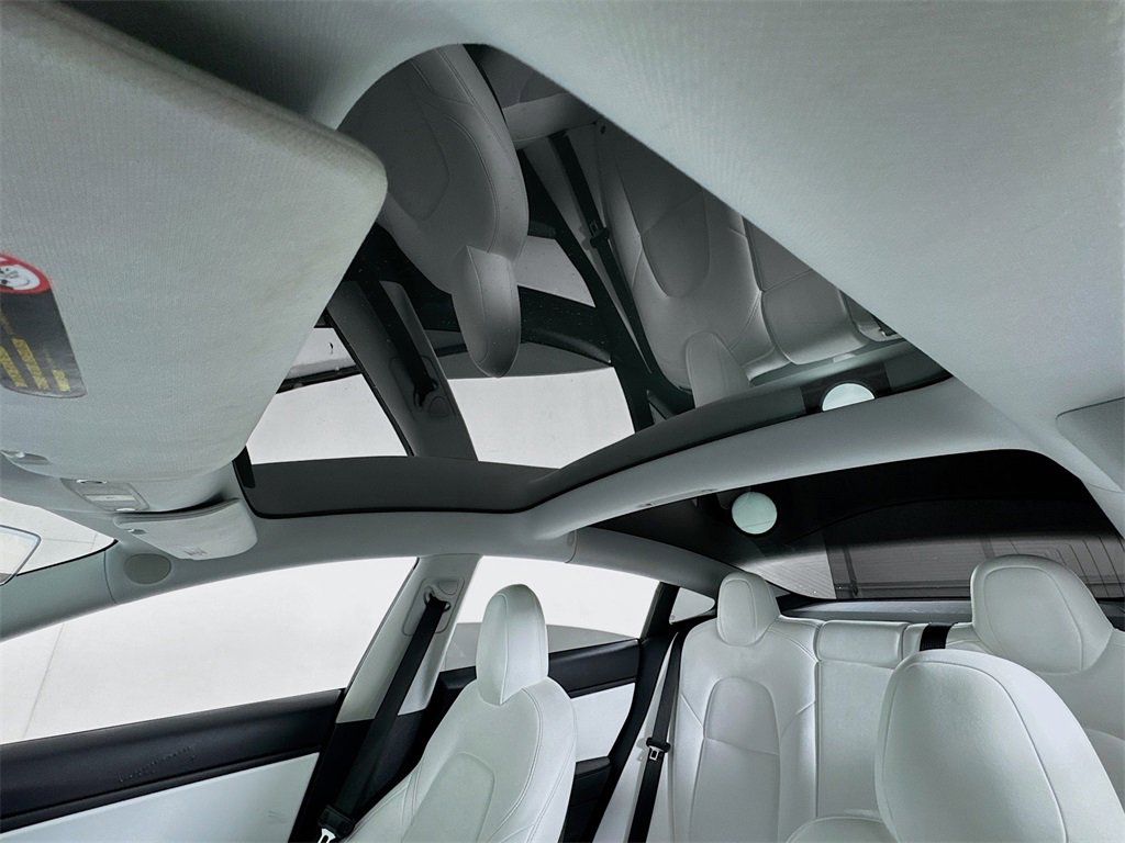 Used 2019 Tesla Model 3 Standard Range Plus image 13