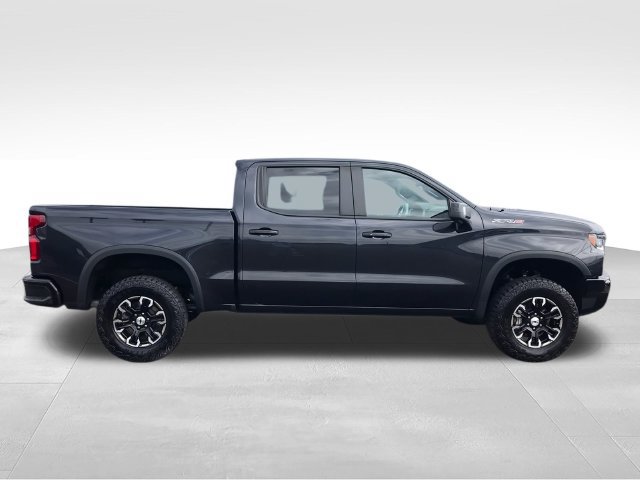Used 2023 Chevrolet Silverado 1500 ZR2 w/ Technology Package AWD/4WD image 9