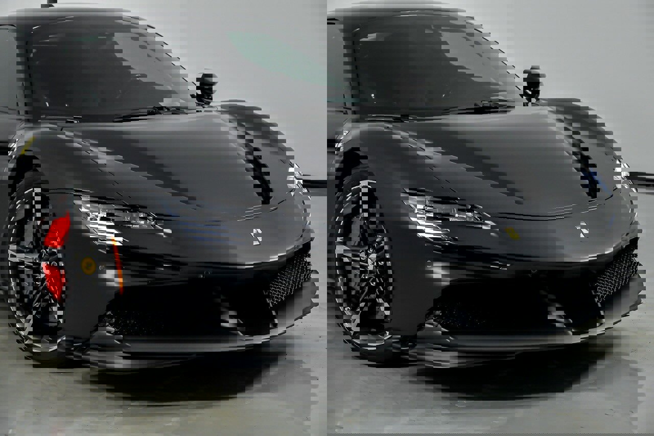 Used 2022 Ferrari SF90 Stradale AWD/4WD image 3