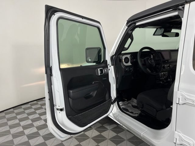 Used 2024 Jeep Wrangler Unlimited Sport AWD/4WD image 18