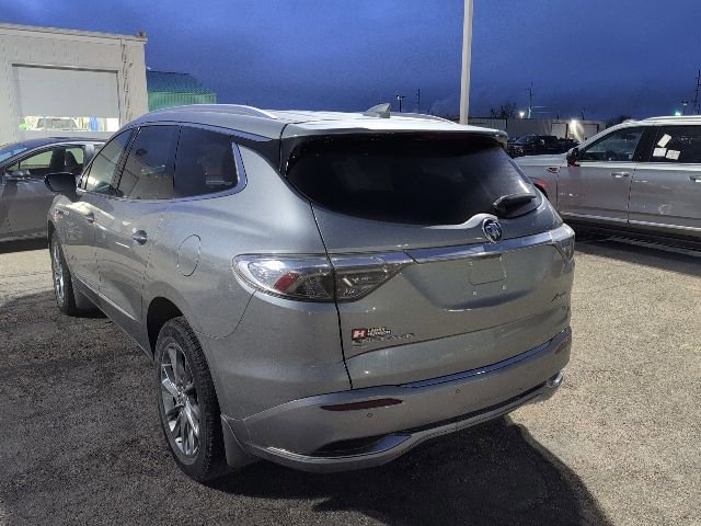 Used 2024 Buick Enclave Avenir w/ Avenir Technology Package image 2