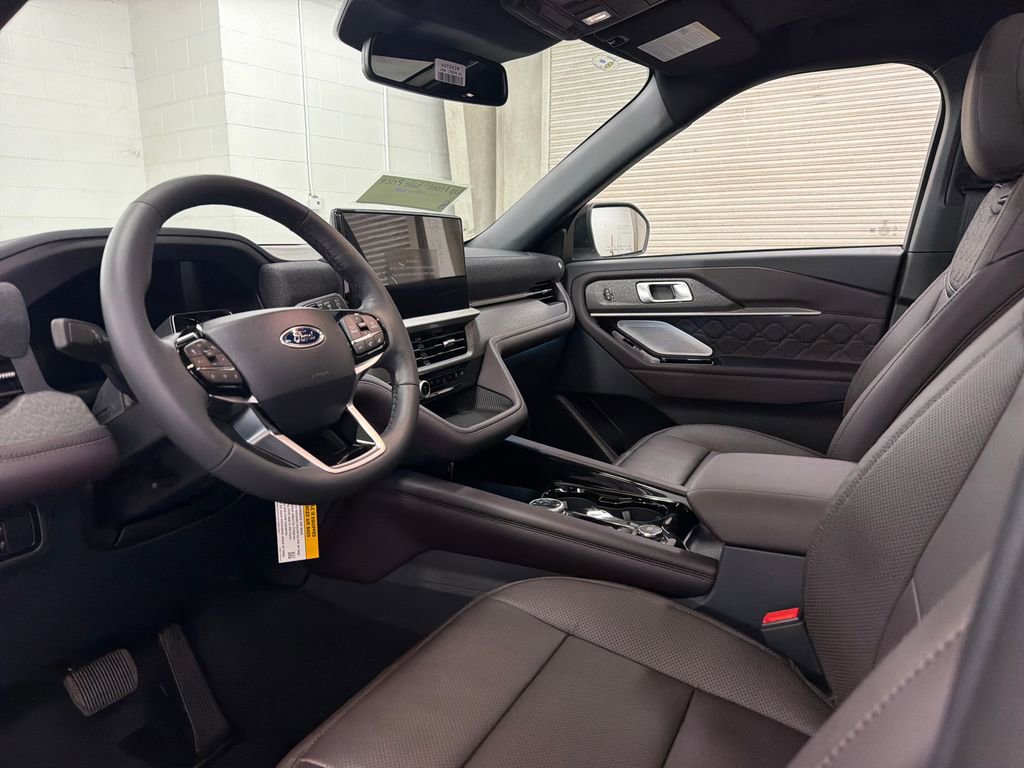 New 2026 Ford Explorer Platinum image 6