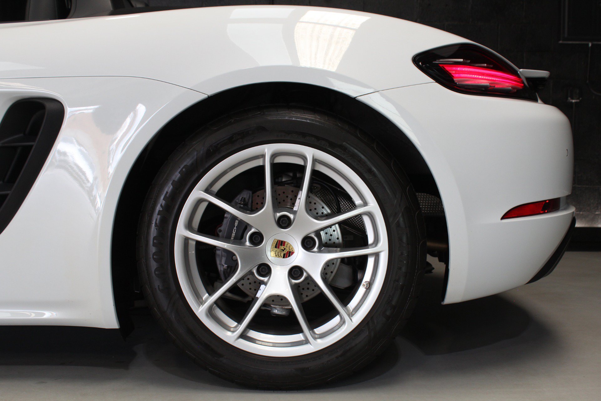 Used 2021 Porsche 718 Boxster w/ Premium Package RWD image 6