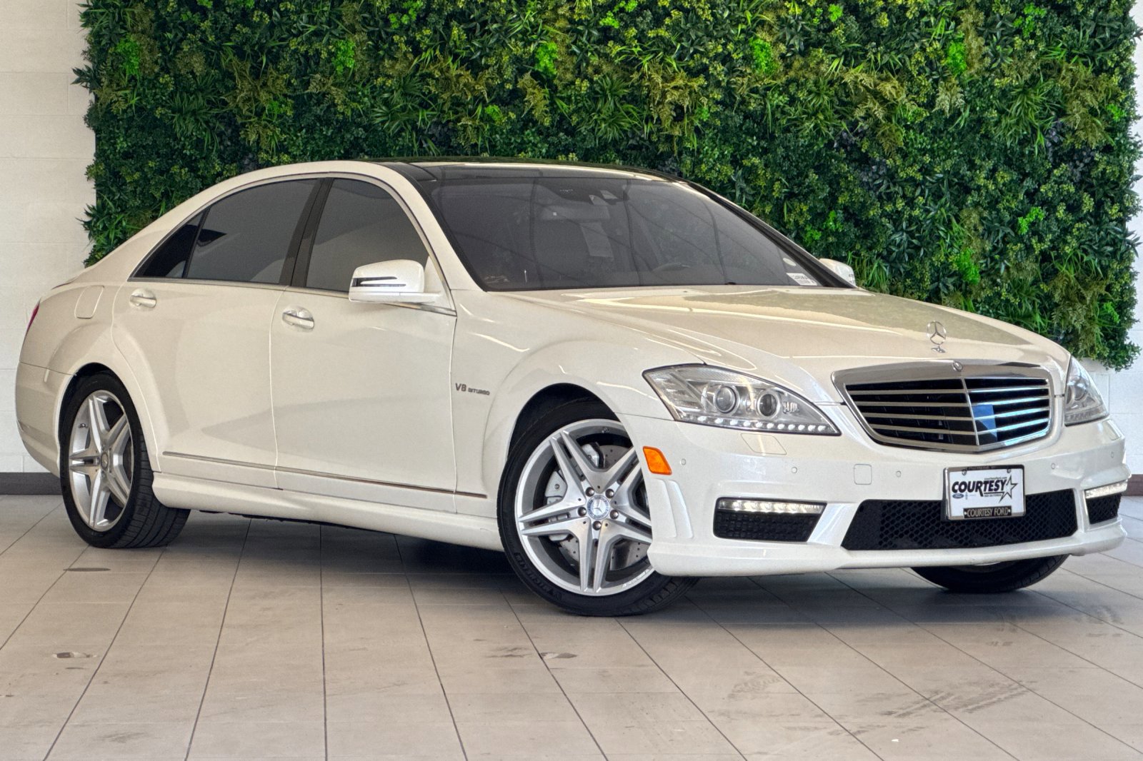 Used 2011 Mercedes-Benz S 63 AMG image 1