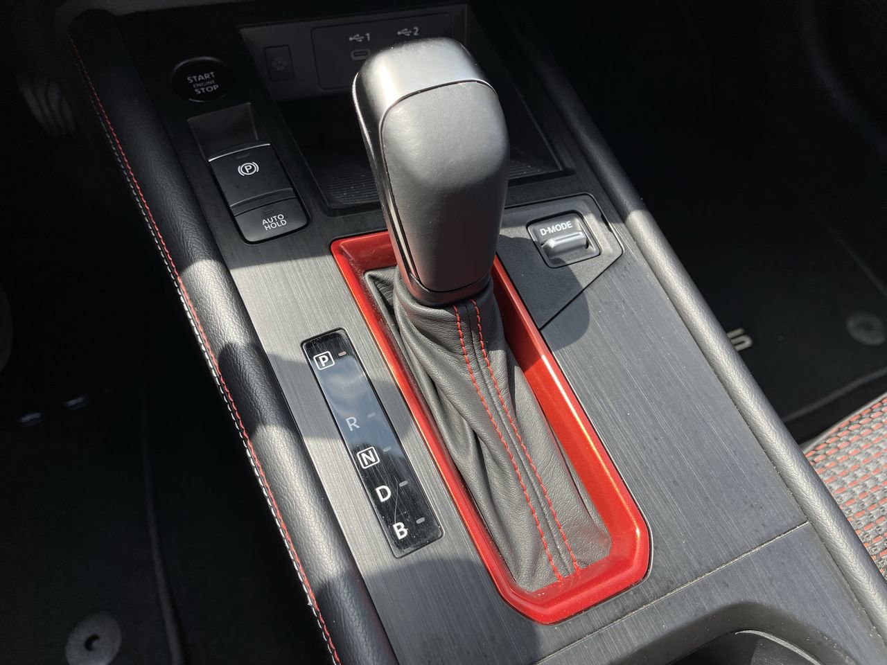 Used 2025 Nissan Kicks SR AWD/4WD image 15