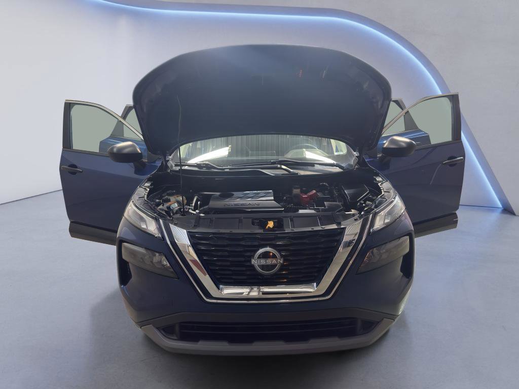 Used 2023 Nissan Rogue S AWD/4WD image 9