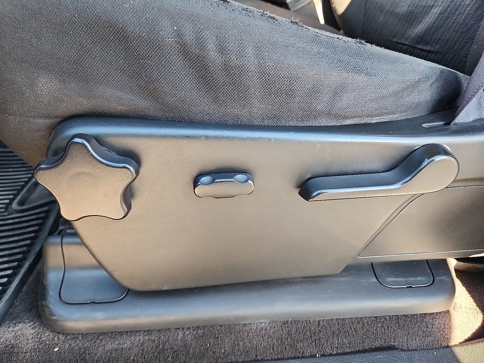 Used 2011 GMC Sierra 2500 SLE image 13