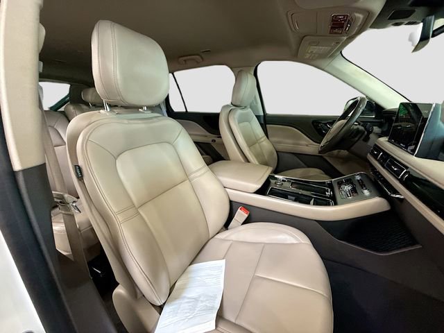 Used 2020 Lincoln Aviator AWD image 29