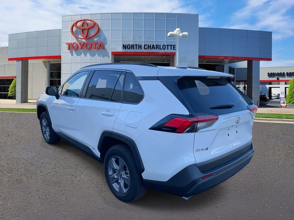 Used 2025 Toyota RAV4 LE image 8