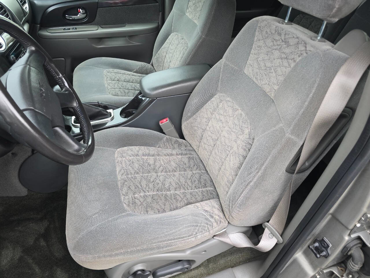 Used 2003 GMC Envoy SLE AWD/4WD image 12