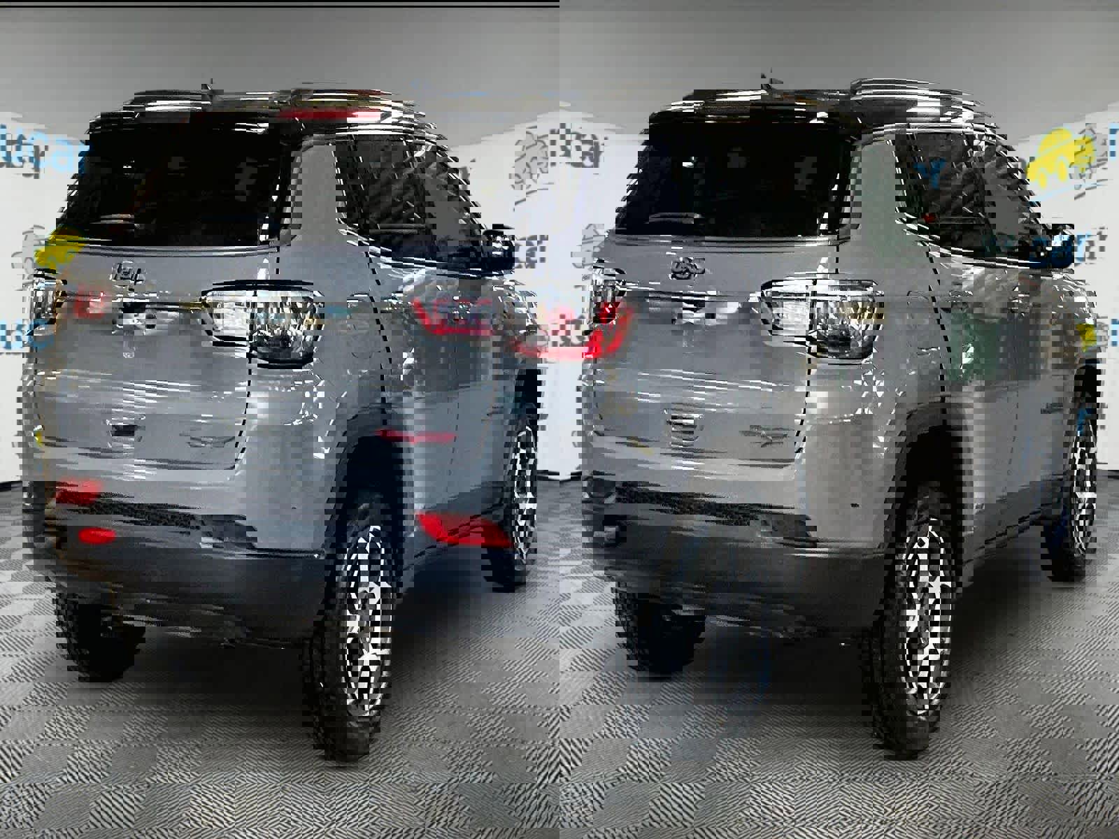 Used 2022 Jeep Compass Trailhawk image 6