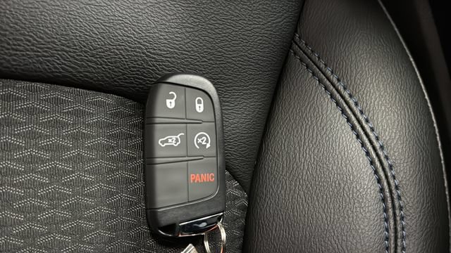 New 2026 Jeep Compass Latitude AWD/4WD image 39
