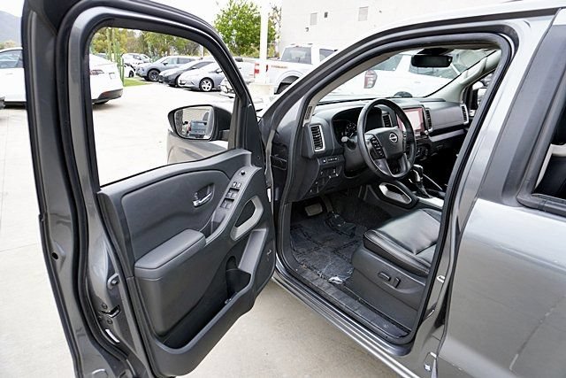 Certified 2024 Nissan Frontier SL w/ Technology Package RWD image 48