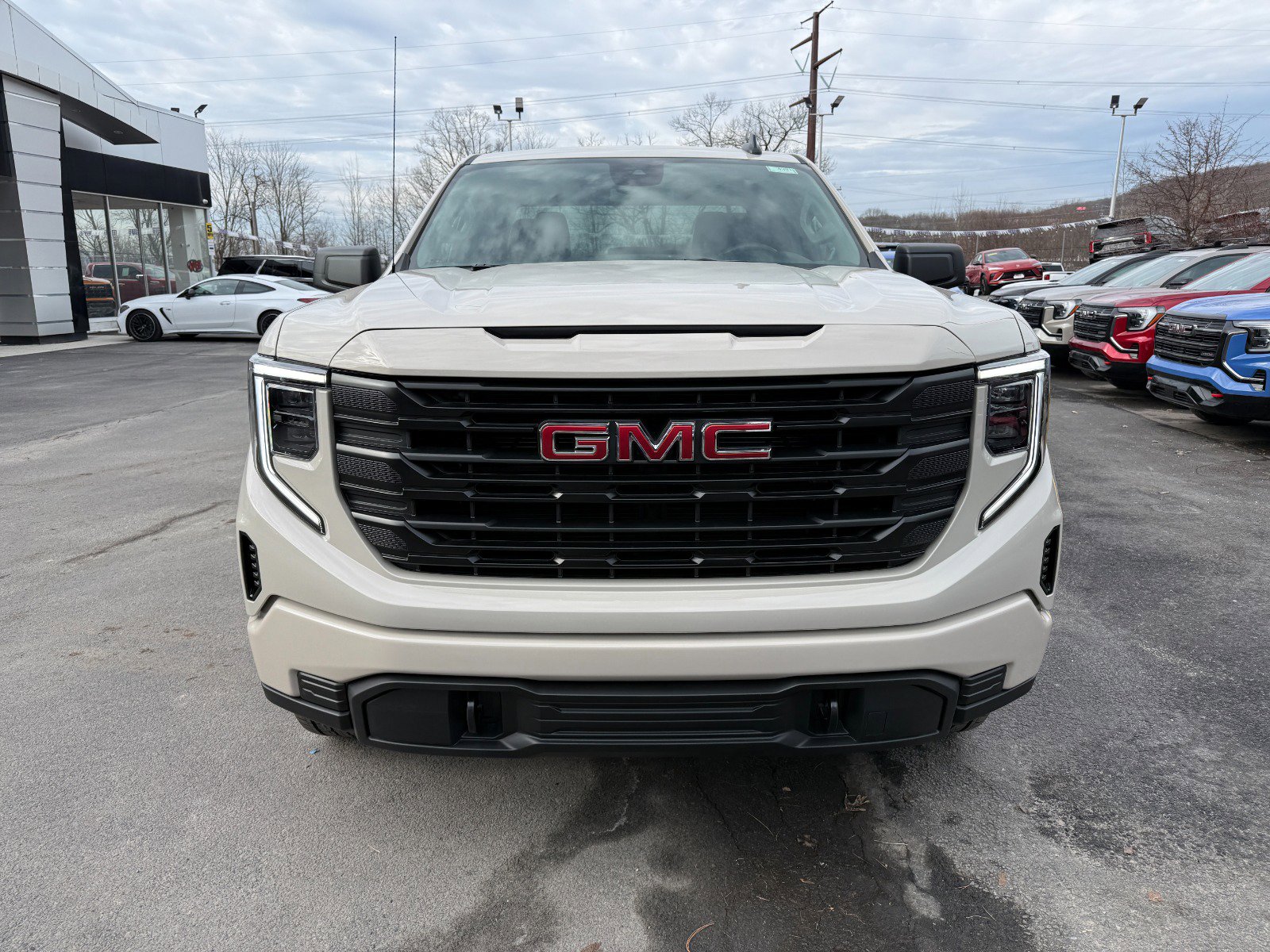 New 2026 GMC Sierra 1500 Pro w/ Graphite Edition AWD/4WD image 8