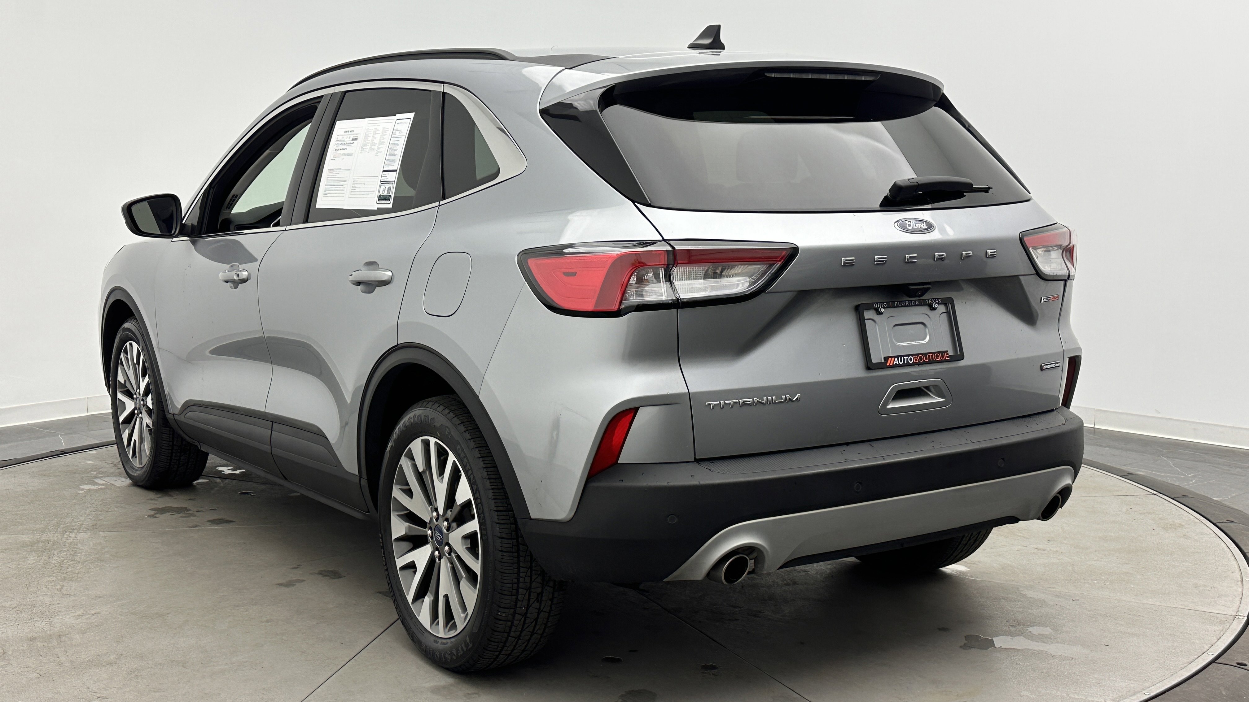 Used 2022 Ford Escape Titanium AWD/4WD image 6