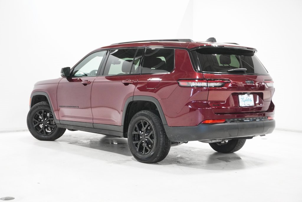Used 2024 Jeep Grand Cherokee L Laredo image 5