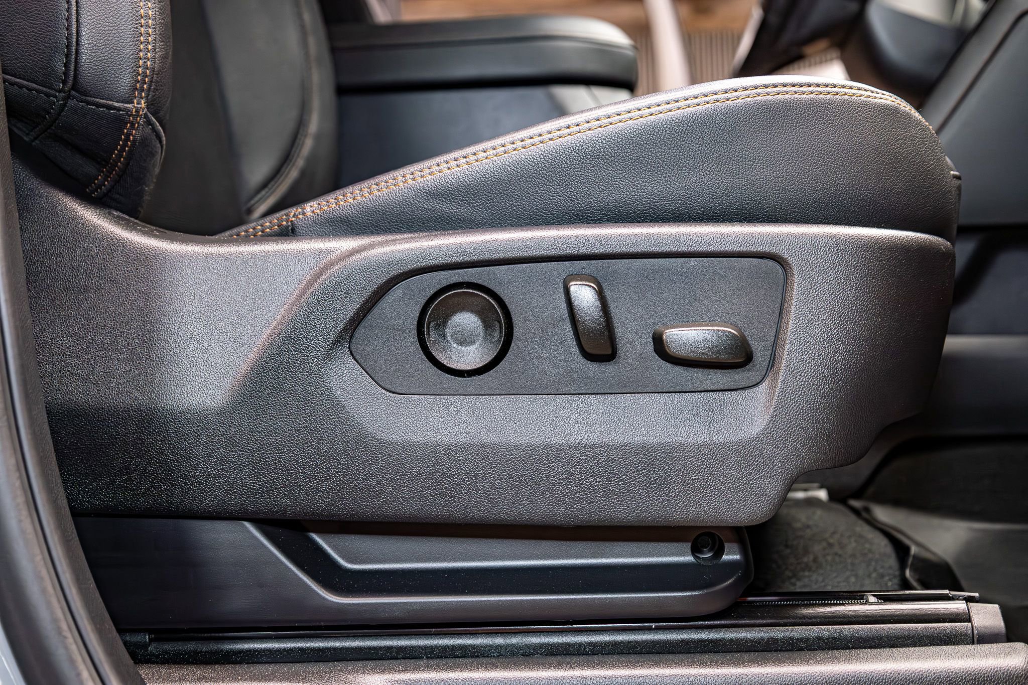 Used 2024 GMC Sierra 1500 AT4 w/ Technology Package image 25