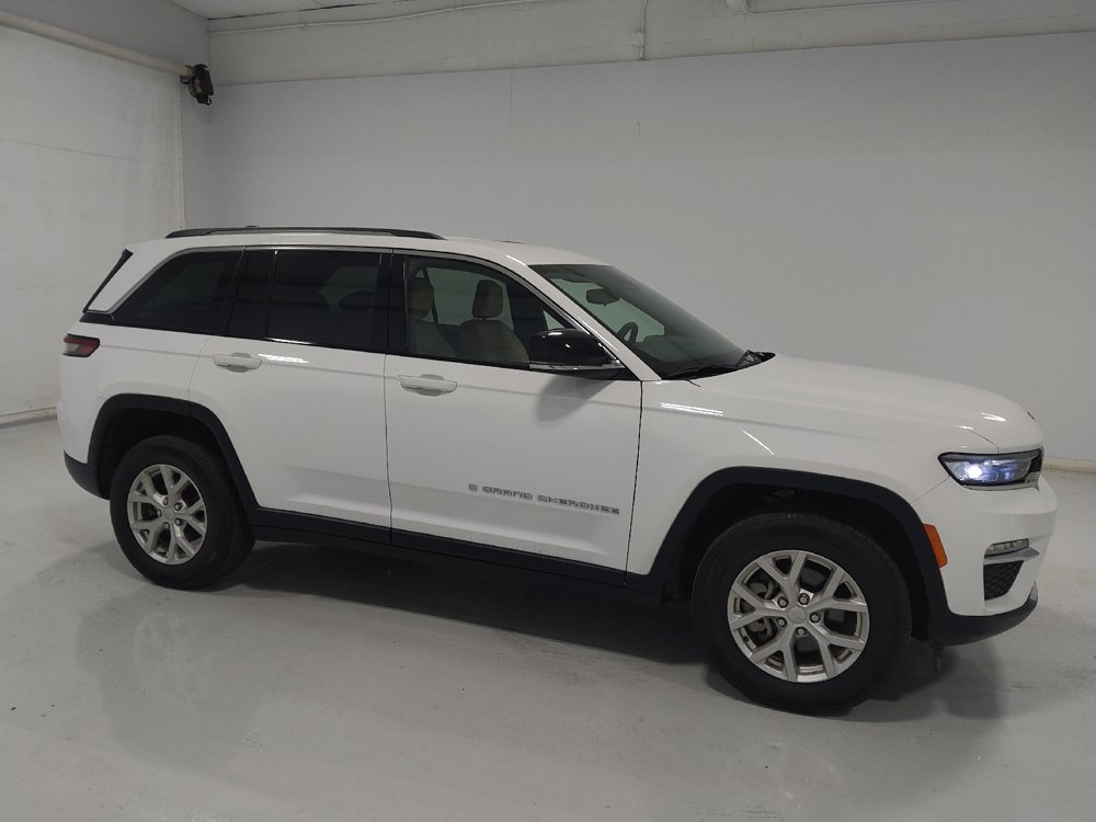 Used 2023 Jeep Grand Cherokee Limited AWD/4WD image 11