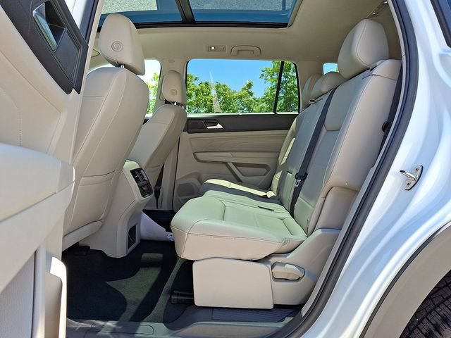 Used 2022 Volkswagen Atlas SE w/ Panoramic Sunroof Package AWD/4WD image 13