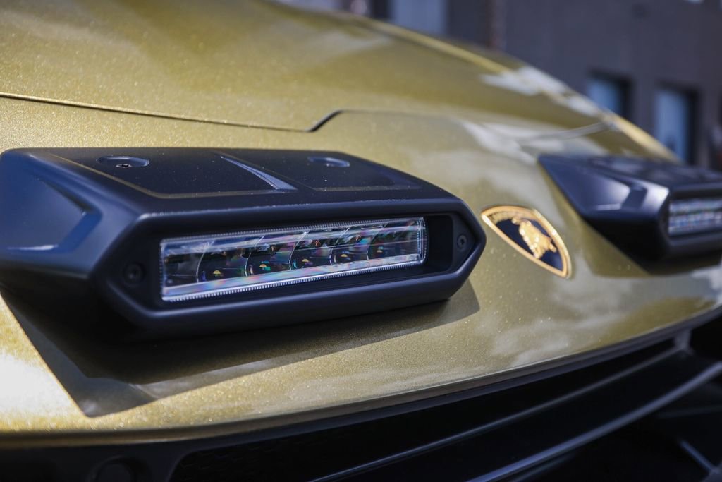 Used 2024 Lamborghini Huracan Sterrato AWD/4WD image 12