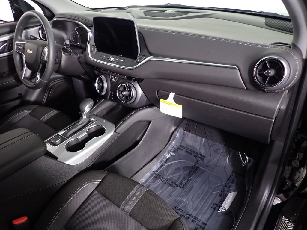 New 2026 Chevrolet Blazer LT w/ LPO, Floor Liner Package AWD/4WD image 39